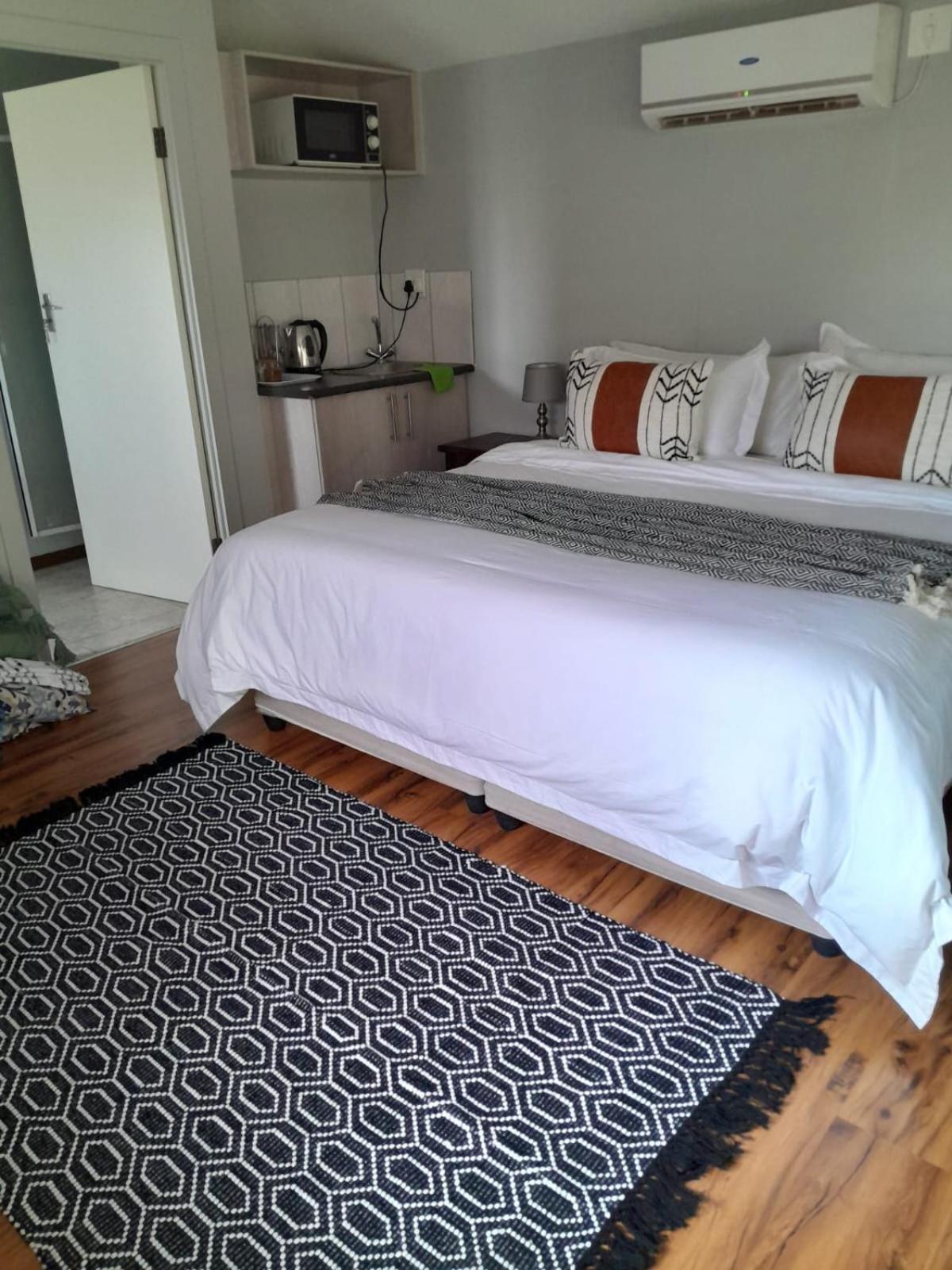 Accommodation Black Ginger Warrenton ภายนอก รูปภาพ